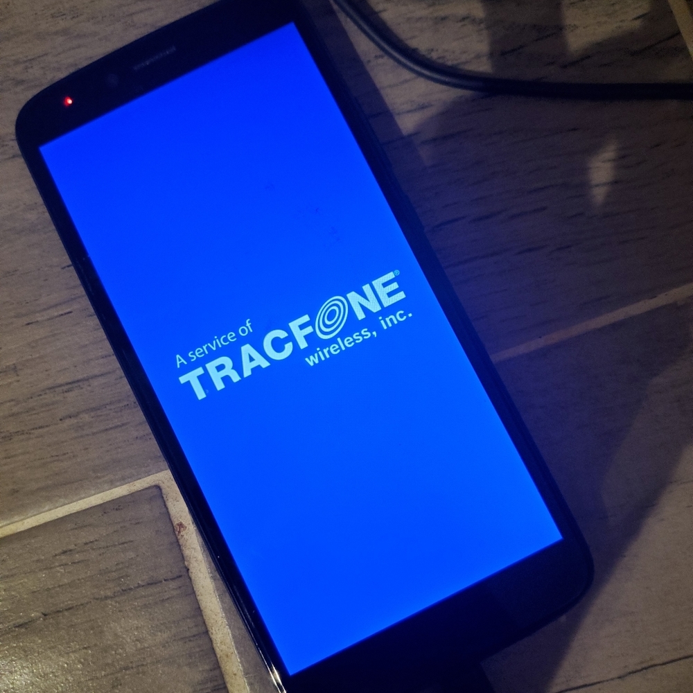 Straight talk Blu Smartphone